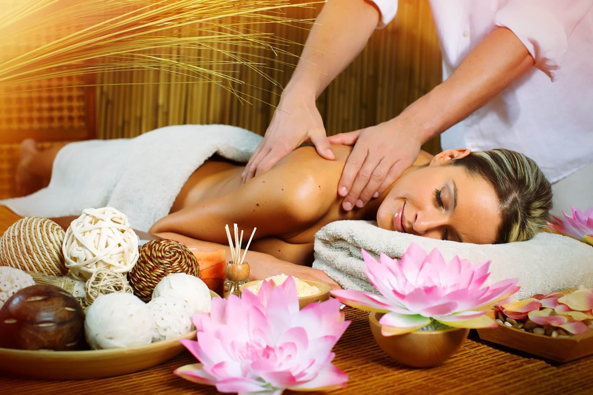 Experienced Female Therapist – 24hr Taipei Outcall Massage Professional outcall massage therapist in Taipei
